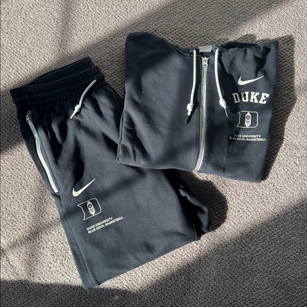 Team Issued Nike Duke University Basketball Black Hoodie and Sweatpants Set